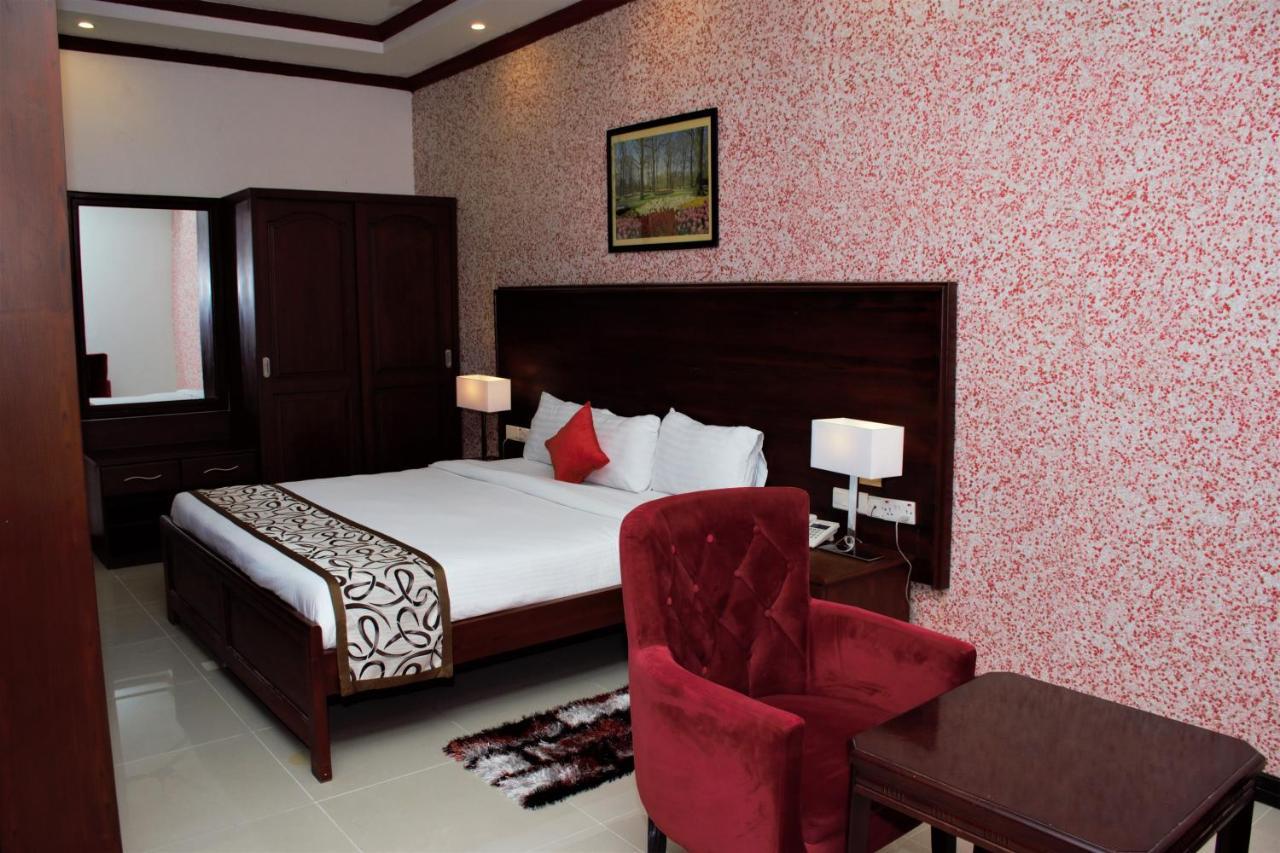 فندق Blue Sapphire 4*